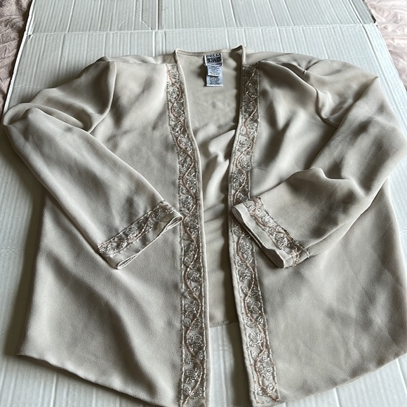 R&M Richards Cream Pink Floral Beaded Detail Sheer Blazer Jacket size 12P - Picture 10 of 17